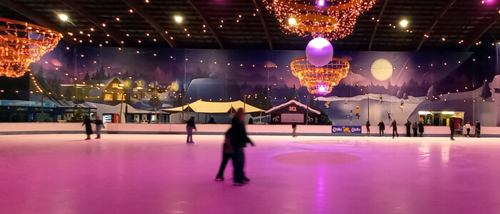 Kom schaatsen op de overdekte ijspiste van Boudewijn Seapark.